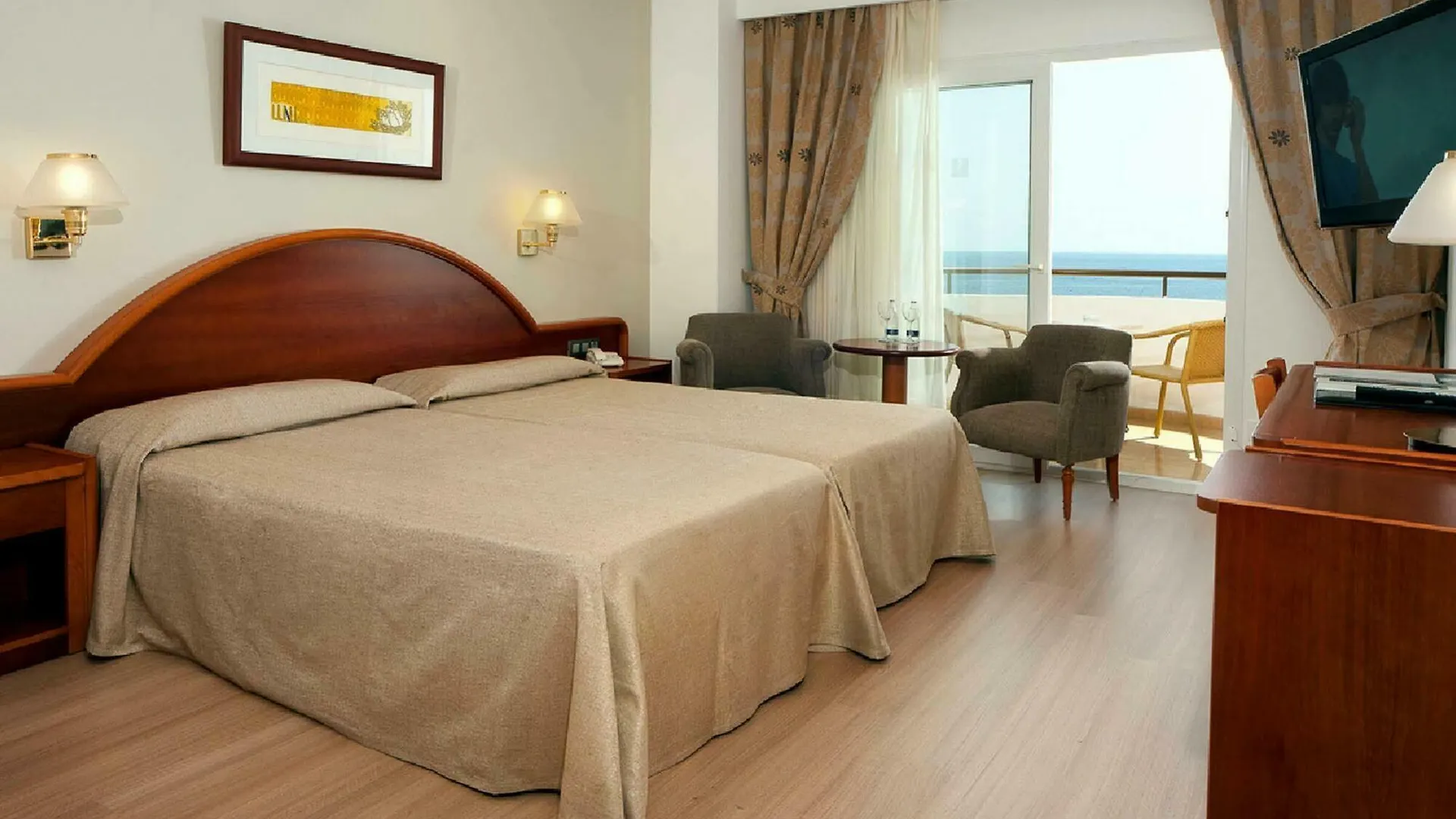 Hipotels Hipocampo Playa (Adults Only) Cala Millor  Hotel